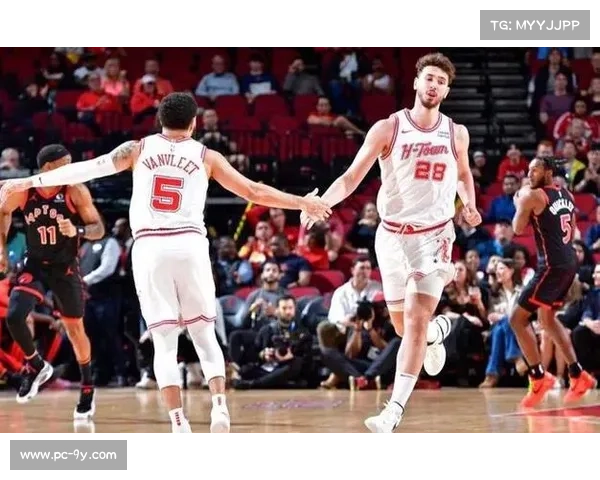 申京开发44.7%三分命中率,火箭中锋谈休赛期特训 申京开发44.7%三分命中率,火箭中锋谈休赛期特训