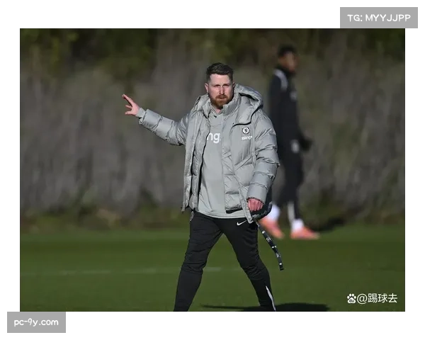 切尔西1-1曼城，青年队主帅麦克法兰临场调度获赞